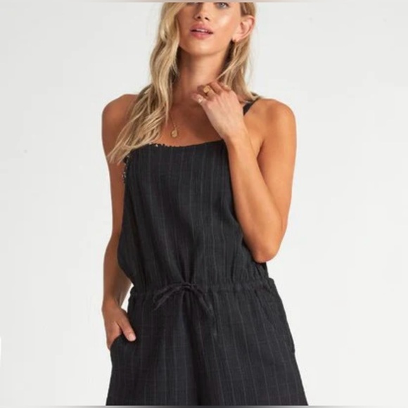 Billabong romper black checkered size Small adjustable - Picture 3 of 10